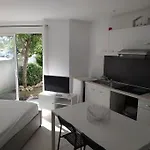 Σπίτι διακοπών Belle Maisonnette Avec Jardin 2 Pas Du Vieux Port Λα Ροσέλ