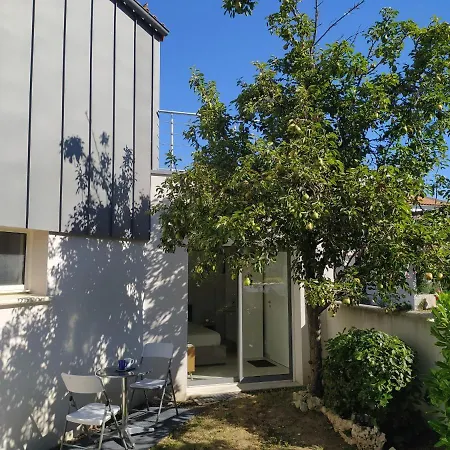 Belle Maisonnette Avec Jardin 2 Pas Du Vieux Port *